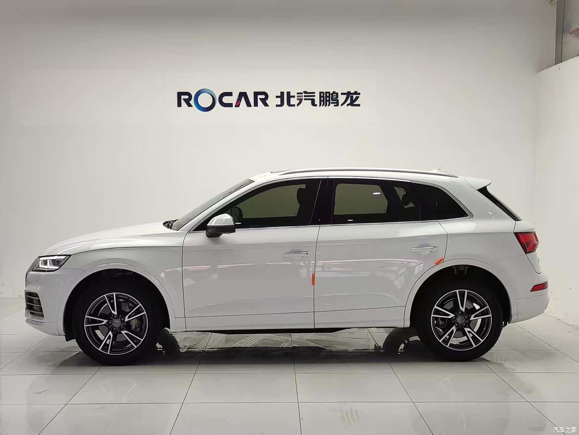 Audi Q5L, 2019 3