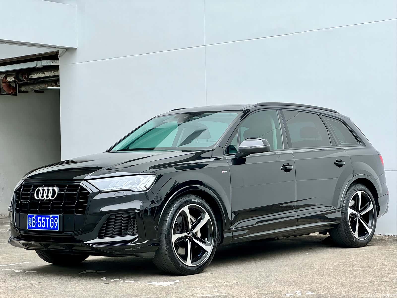 Audi Q7, 2023 1
