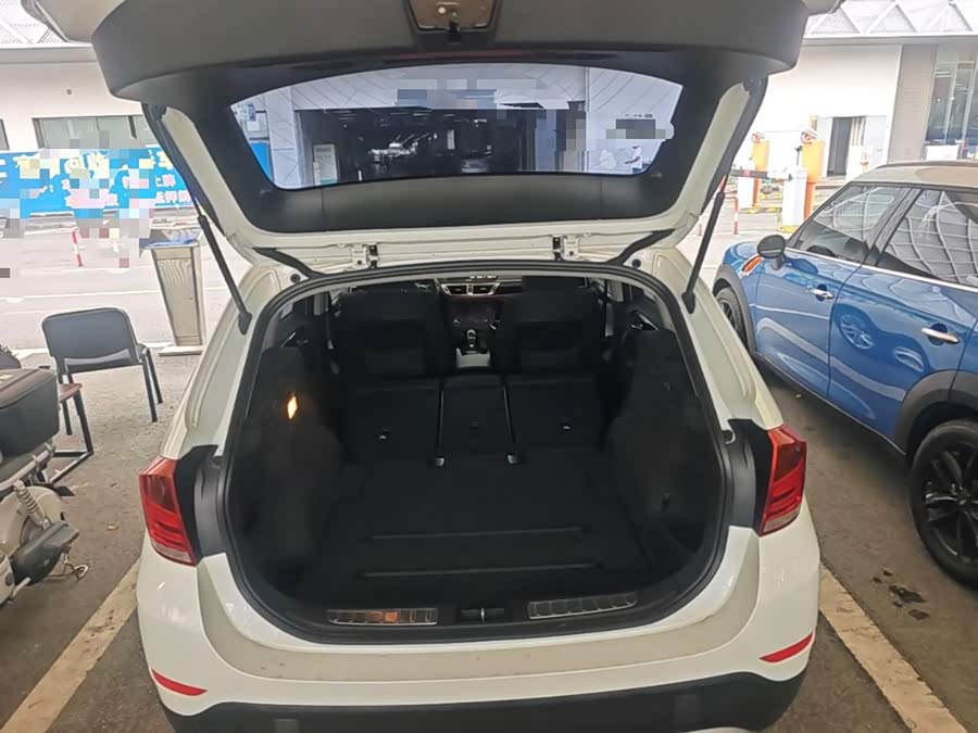 BMW X1 2016, фото 19