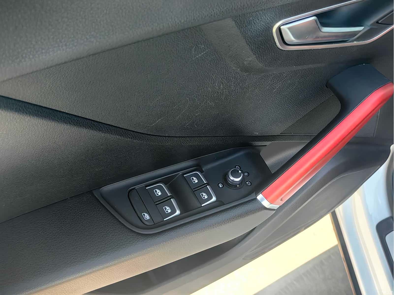 Audi Q2L, 2020 14