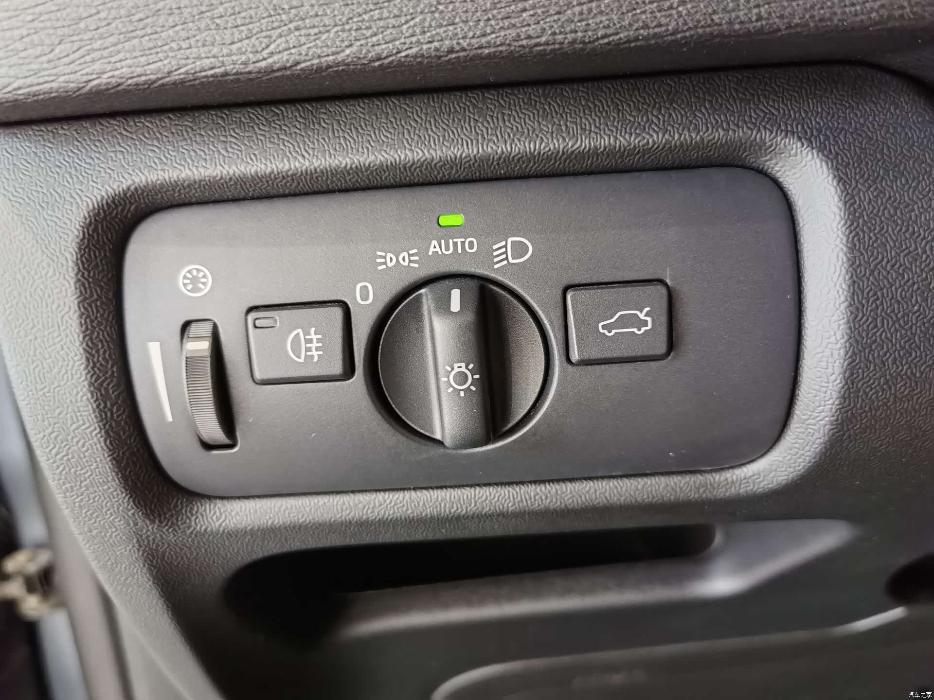 Volvo V40, 2017 6