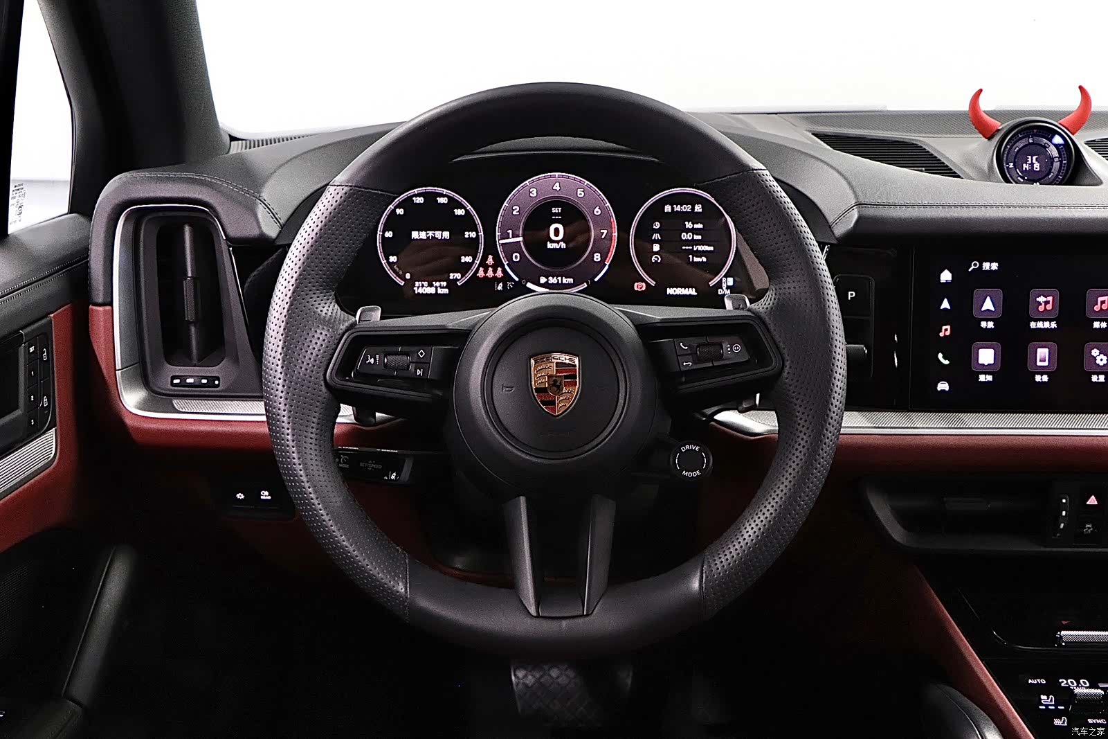 Porsche Cayenne, 2025 10