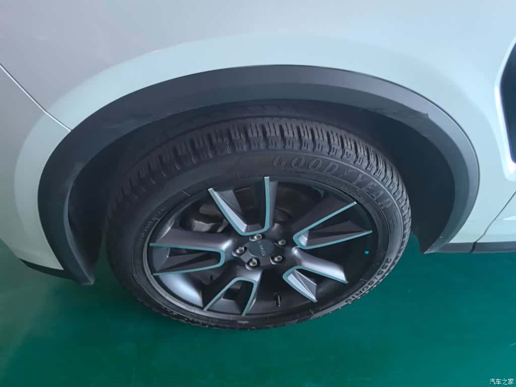 Lynk & Co 01, 2022 23