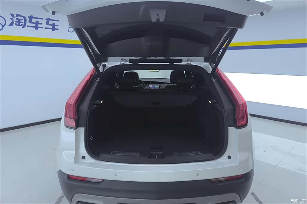 Cadillac XT4, 2023 4