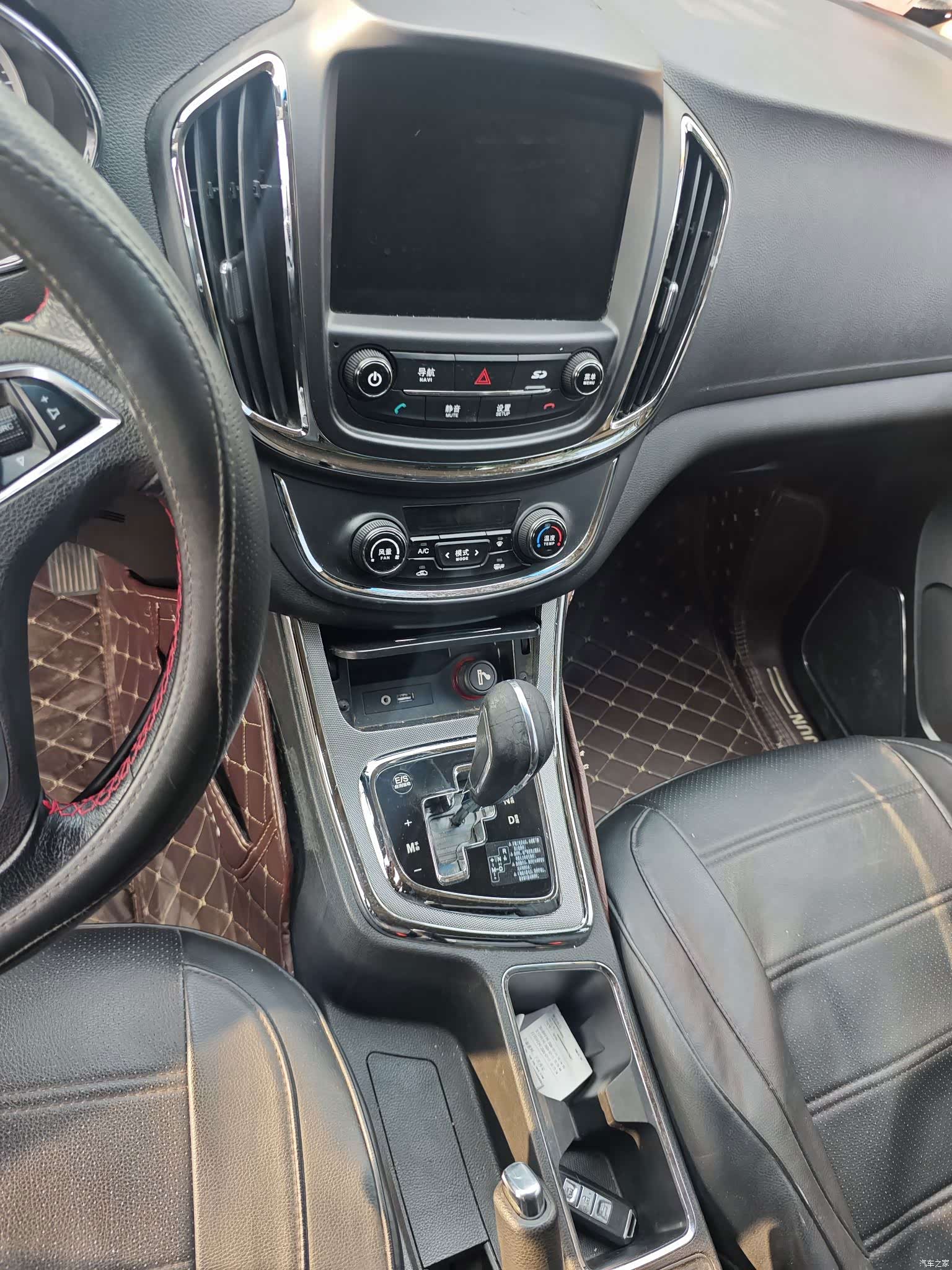 Wuling 560, 2016 16
