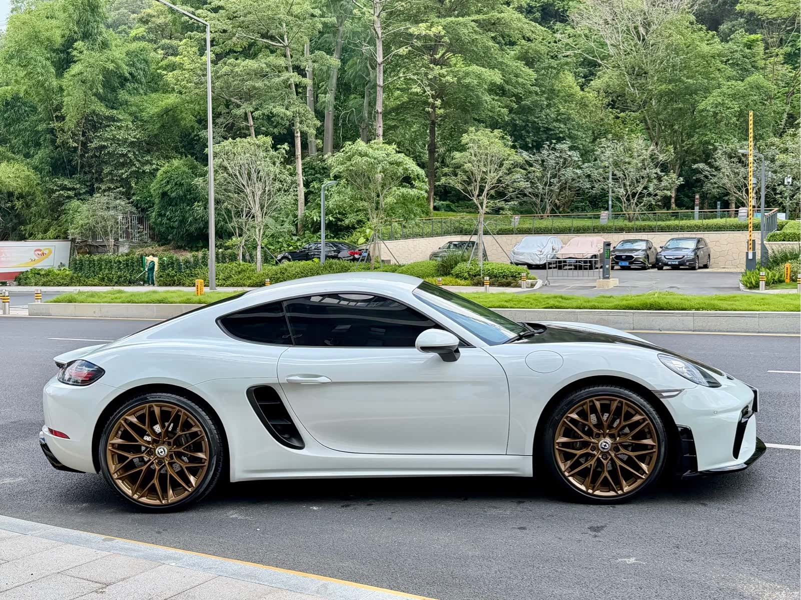 Porsche Cayman, 2017 4