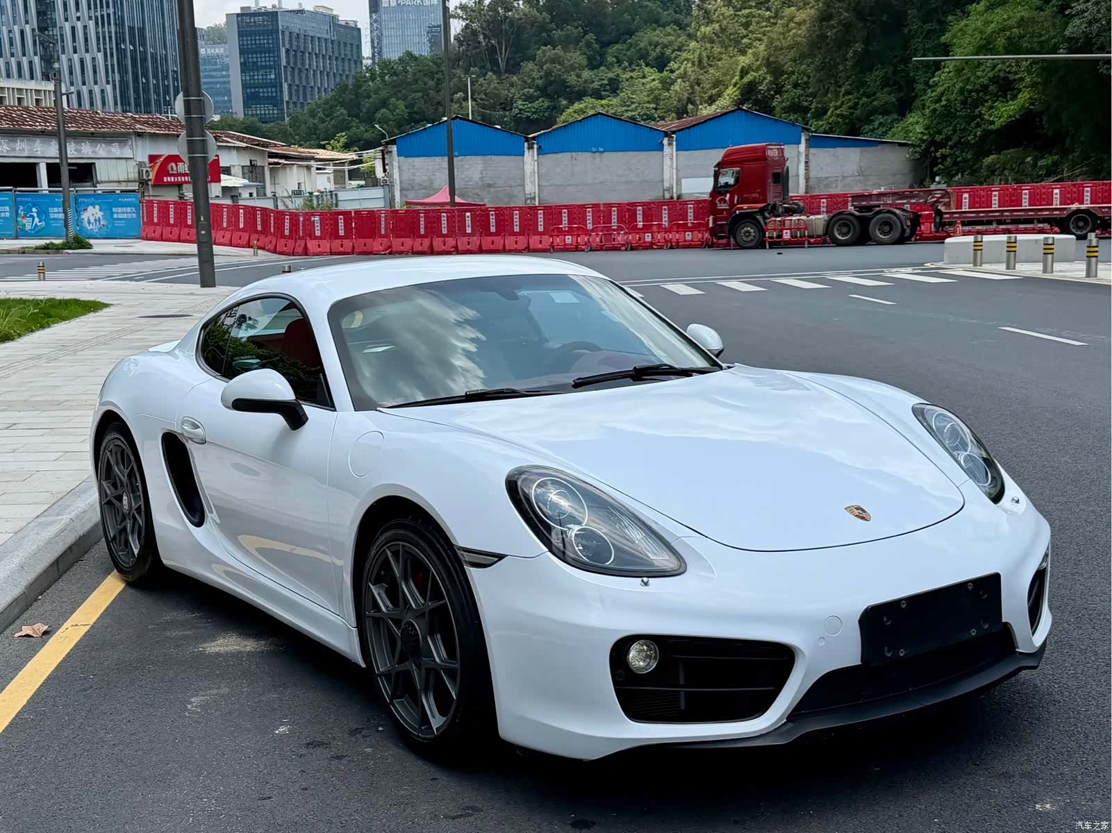 Porsche Cayman, 2015 3