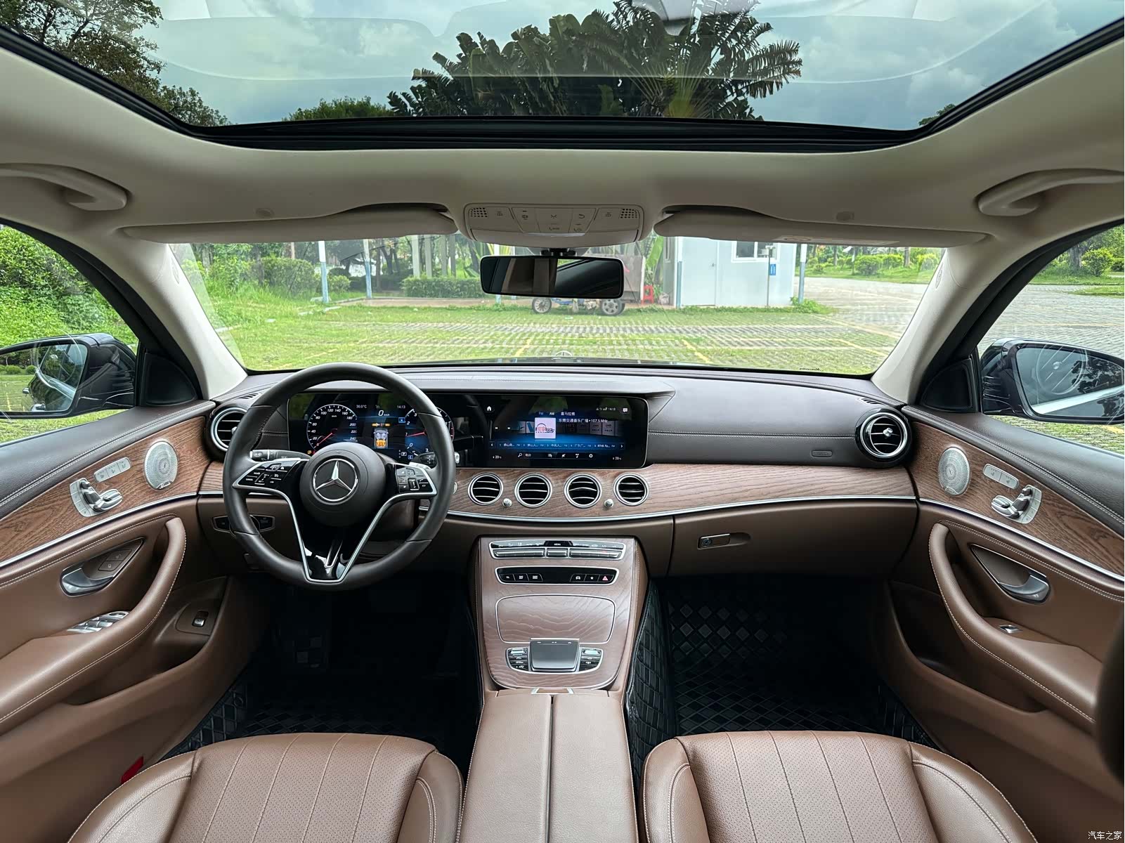 Mercedes-Benz E-Class, 2022 все фото