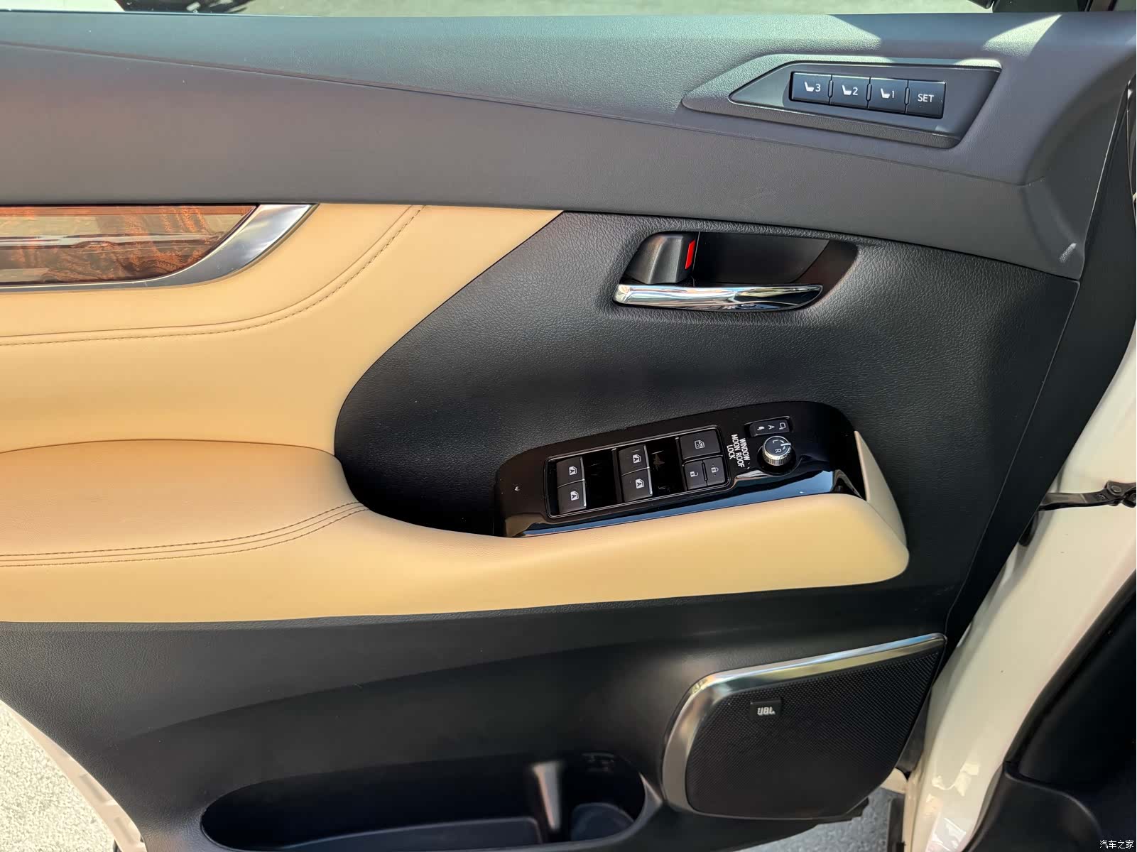 Toyota Alphard, 2019 26