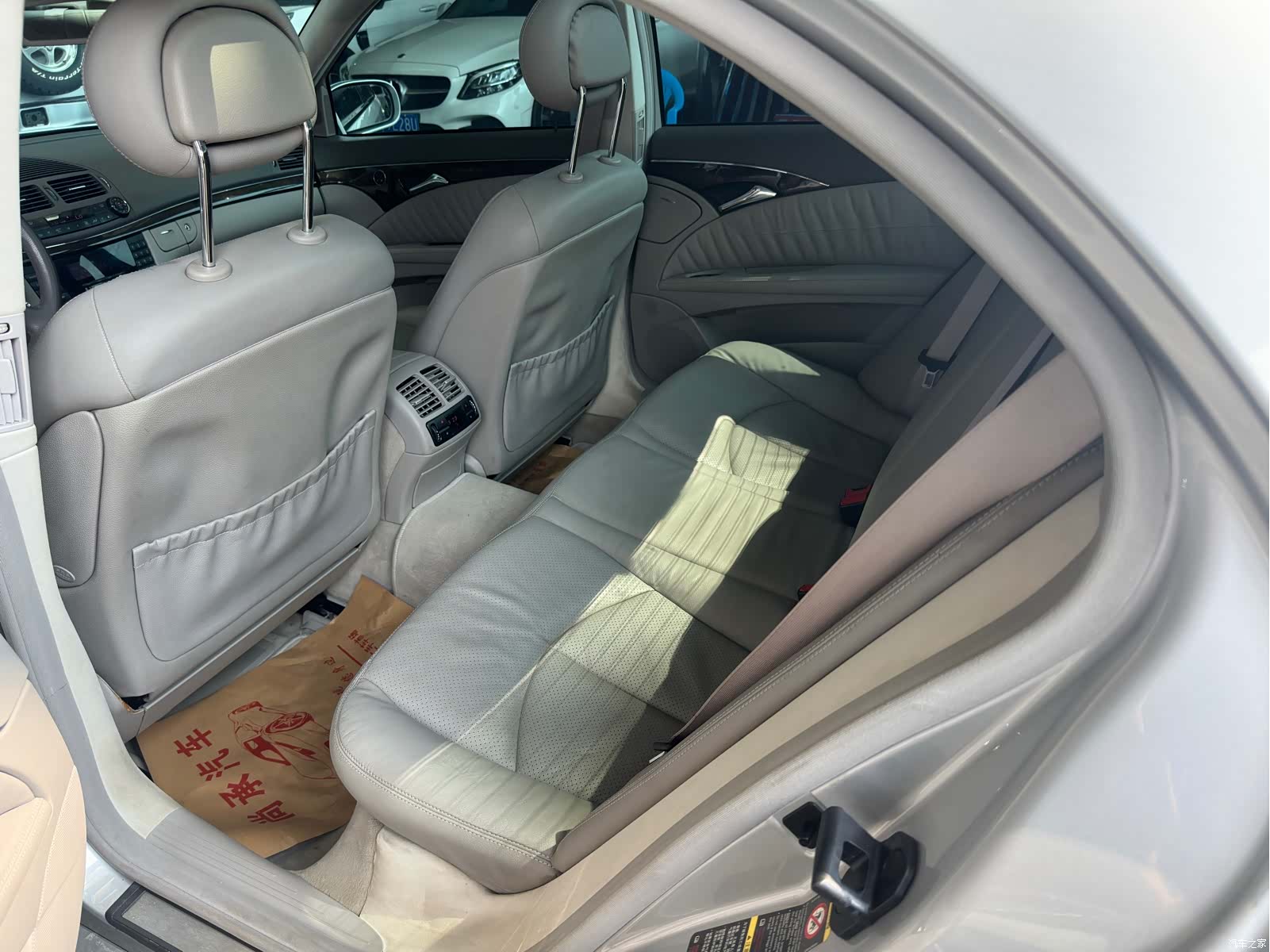 Mercedes-Benz E-Class, 2005 17