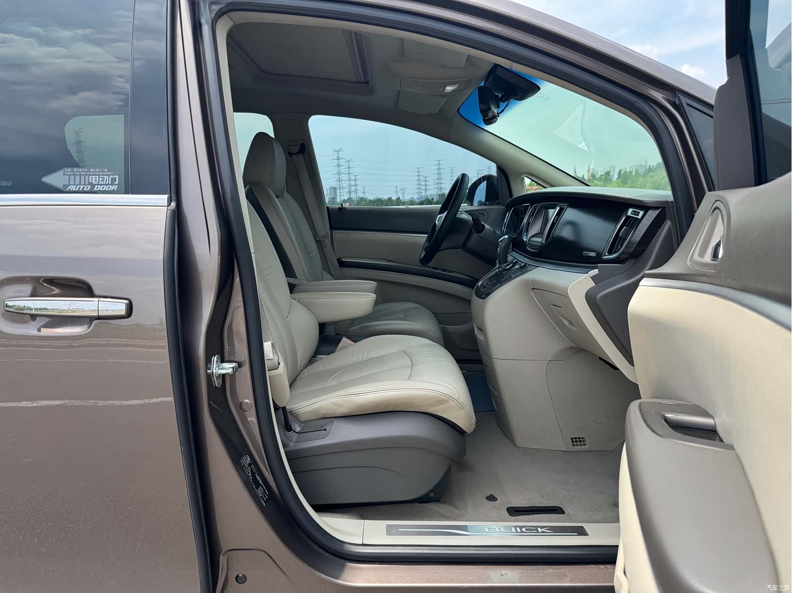 Buick GL8, 2012 22