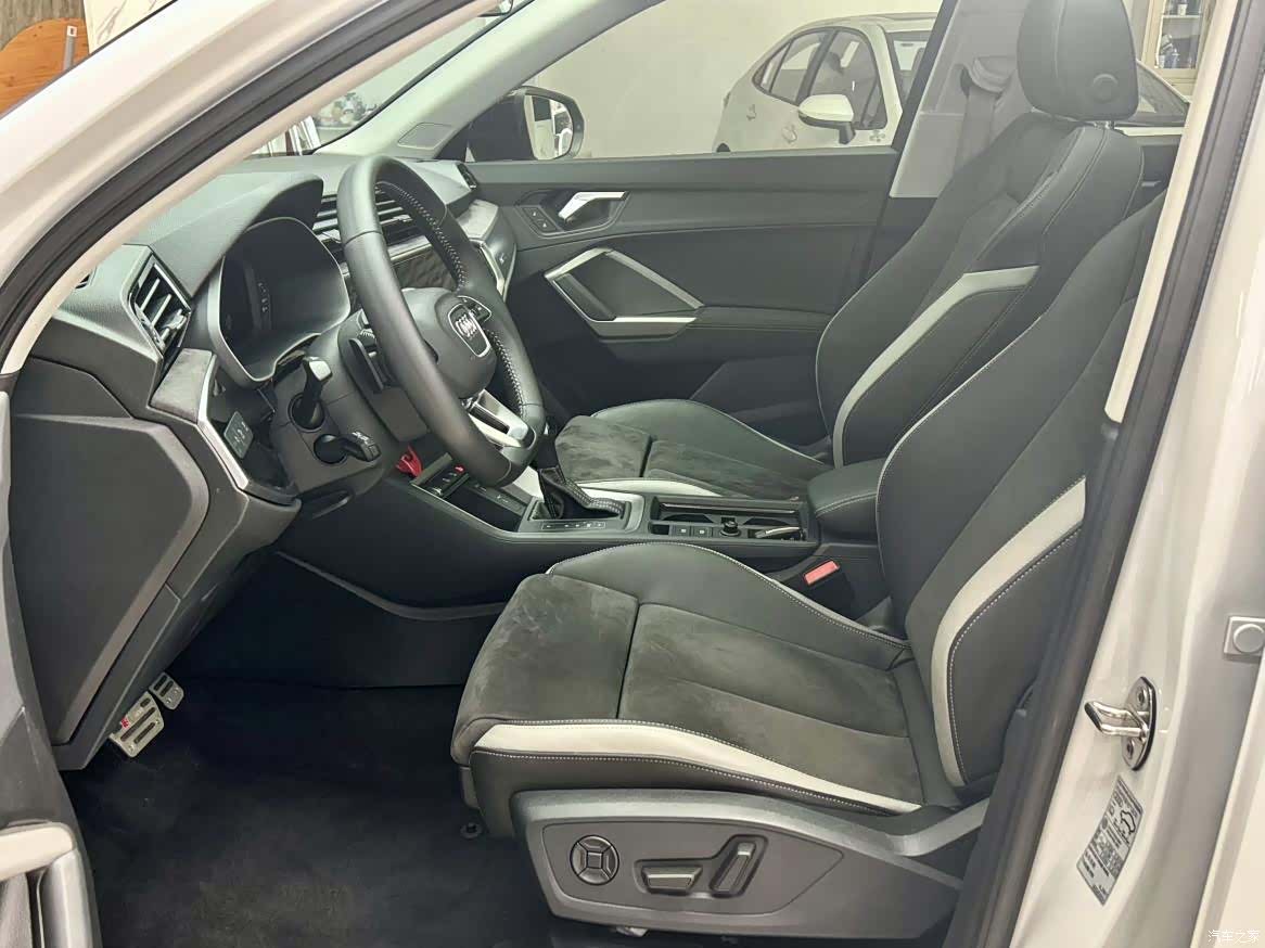 Audi Q3, 2022 8