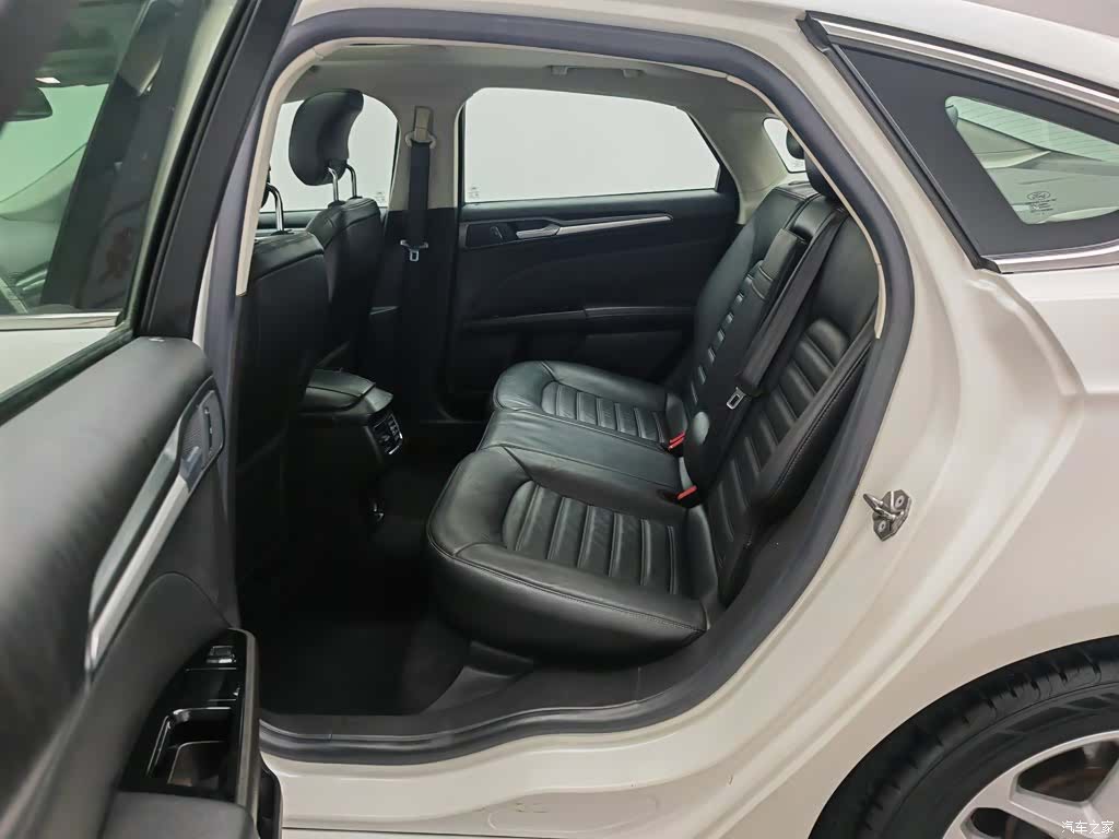 Ford Mondeo, 2015 15