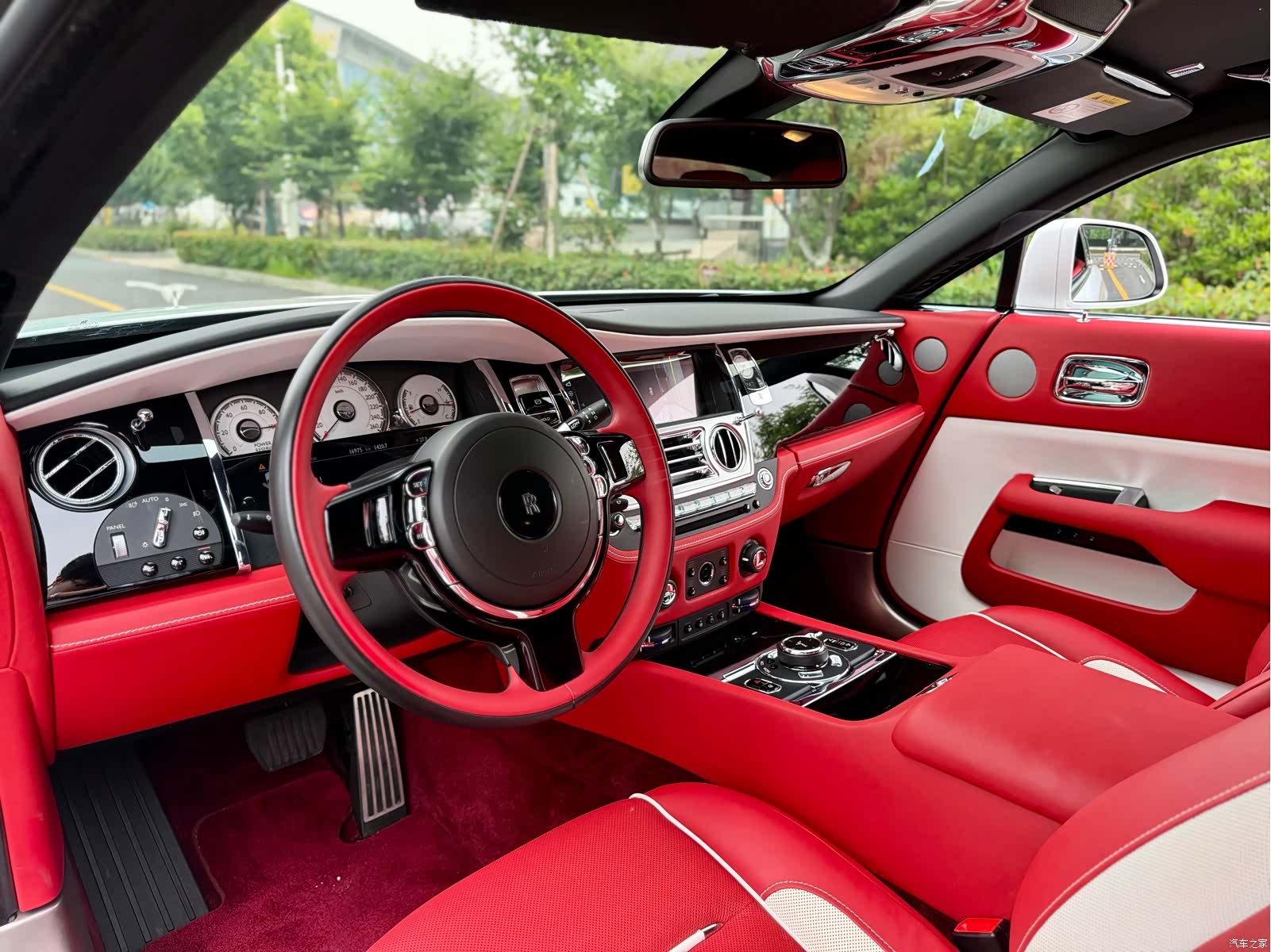 Rolls-Royce Wraith, 2021 4