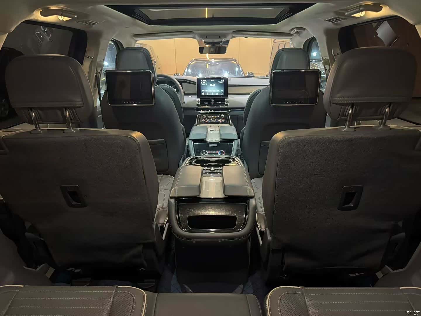 Lincoln Navigator, 2019 8