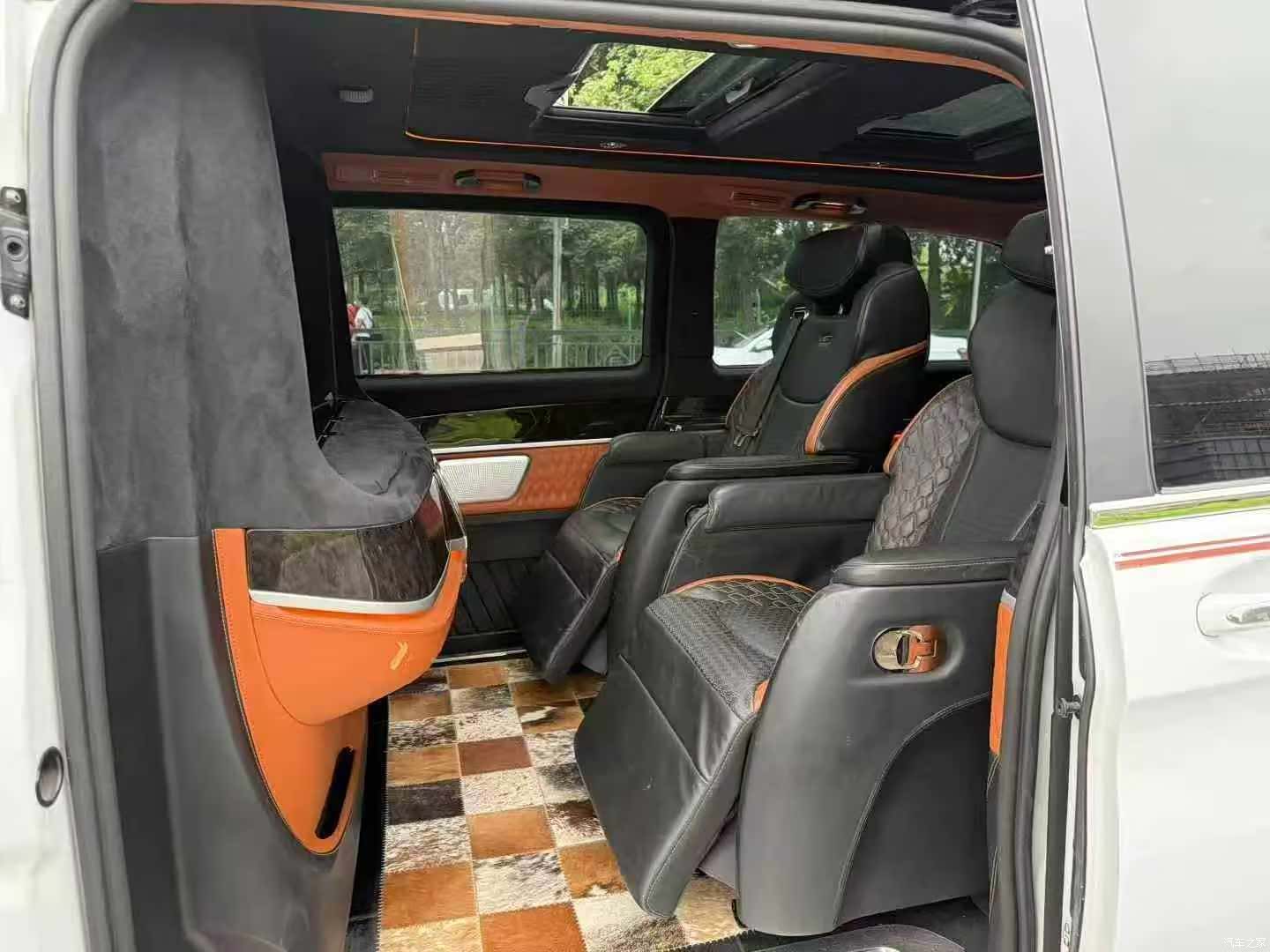 Mercedes-Benz V-Class, 2018 6