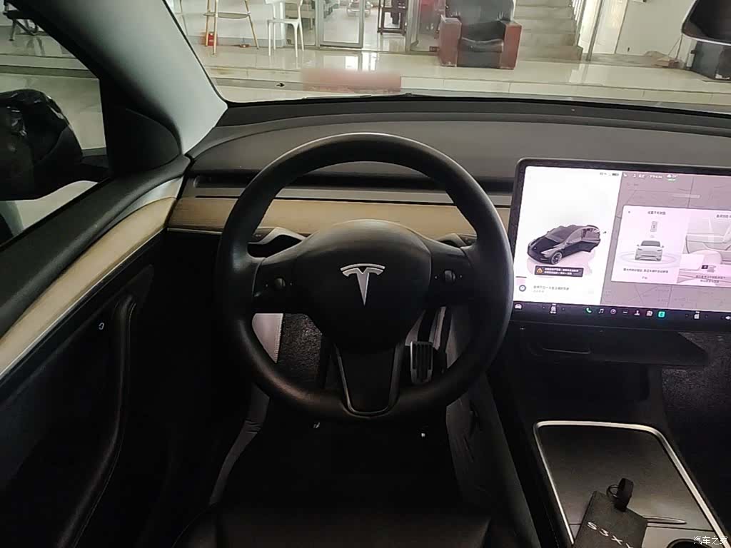 Tesla Model Y, 2023 11