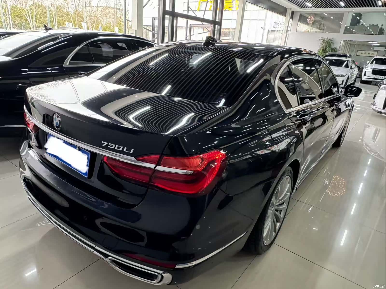 BMW 7 Series, 2018 все фото