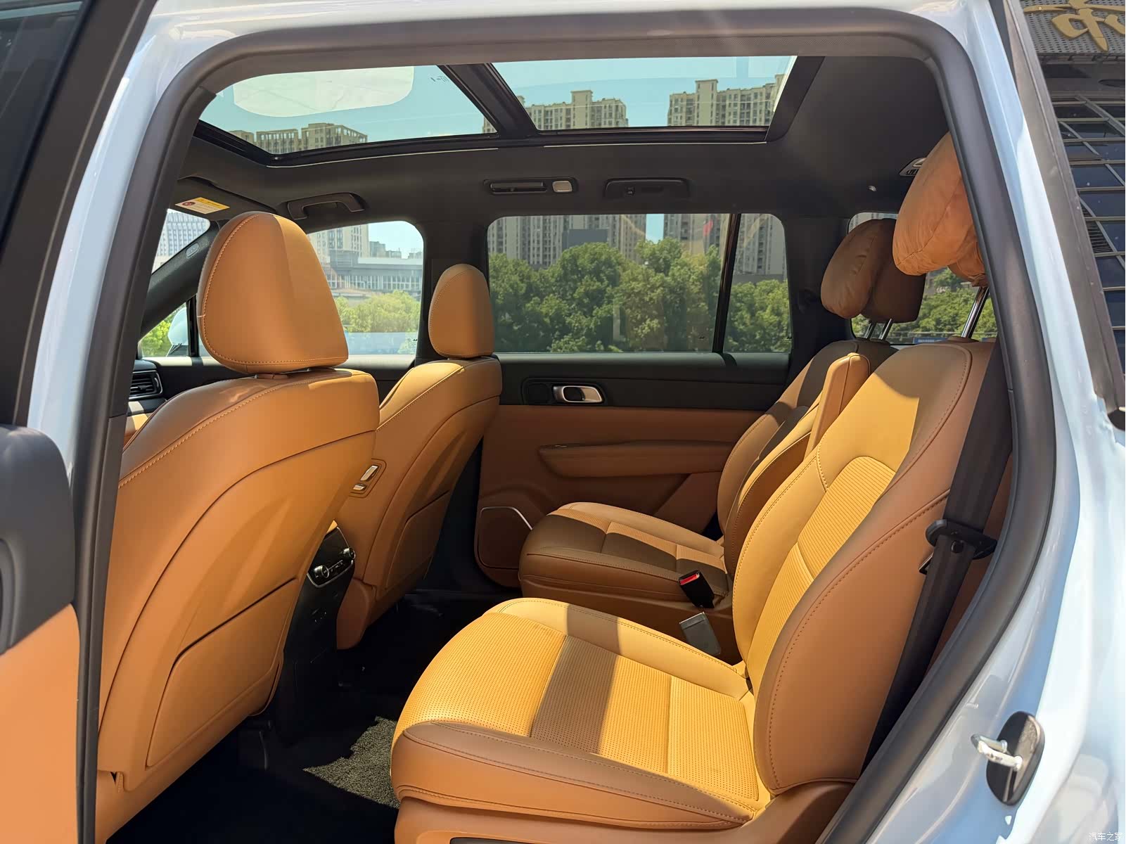 Li Auto ONE, 2022 4