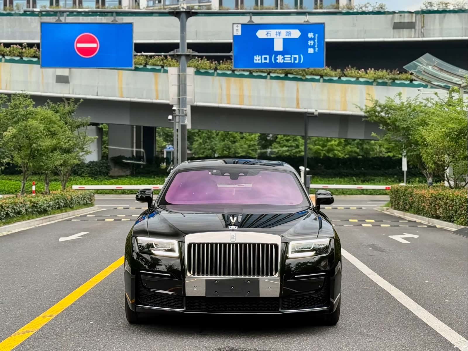 Rolls-Royce Ghost, 2022 1