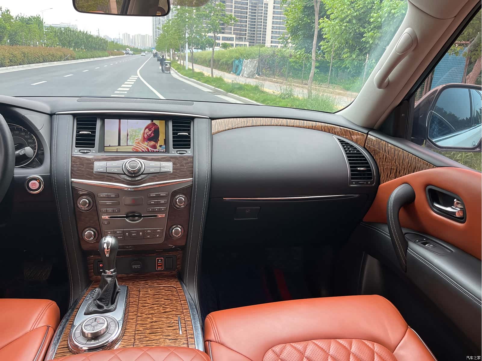 Nissan Patrol, 2020 10