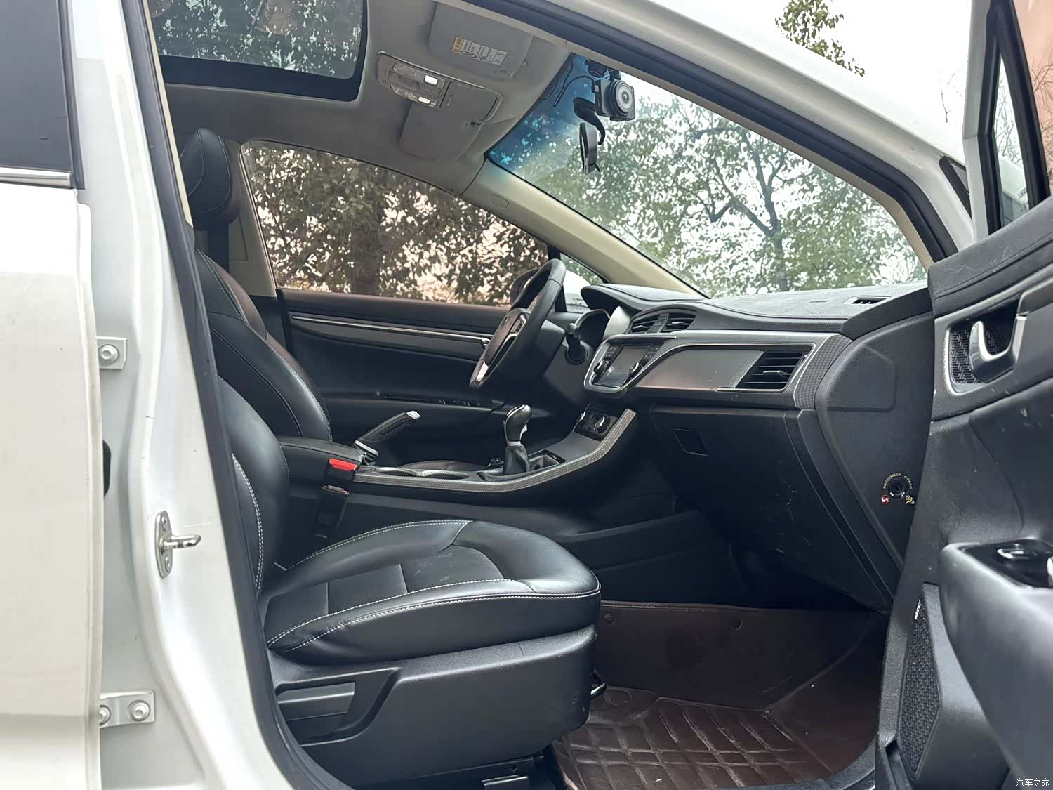 Geely Emgrand, 2017 7