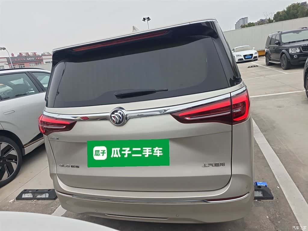 Buick GL8, 2022 4