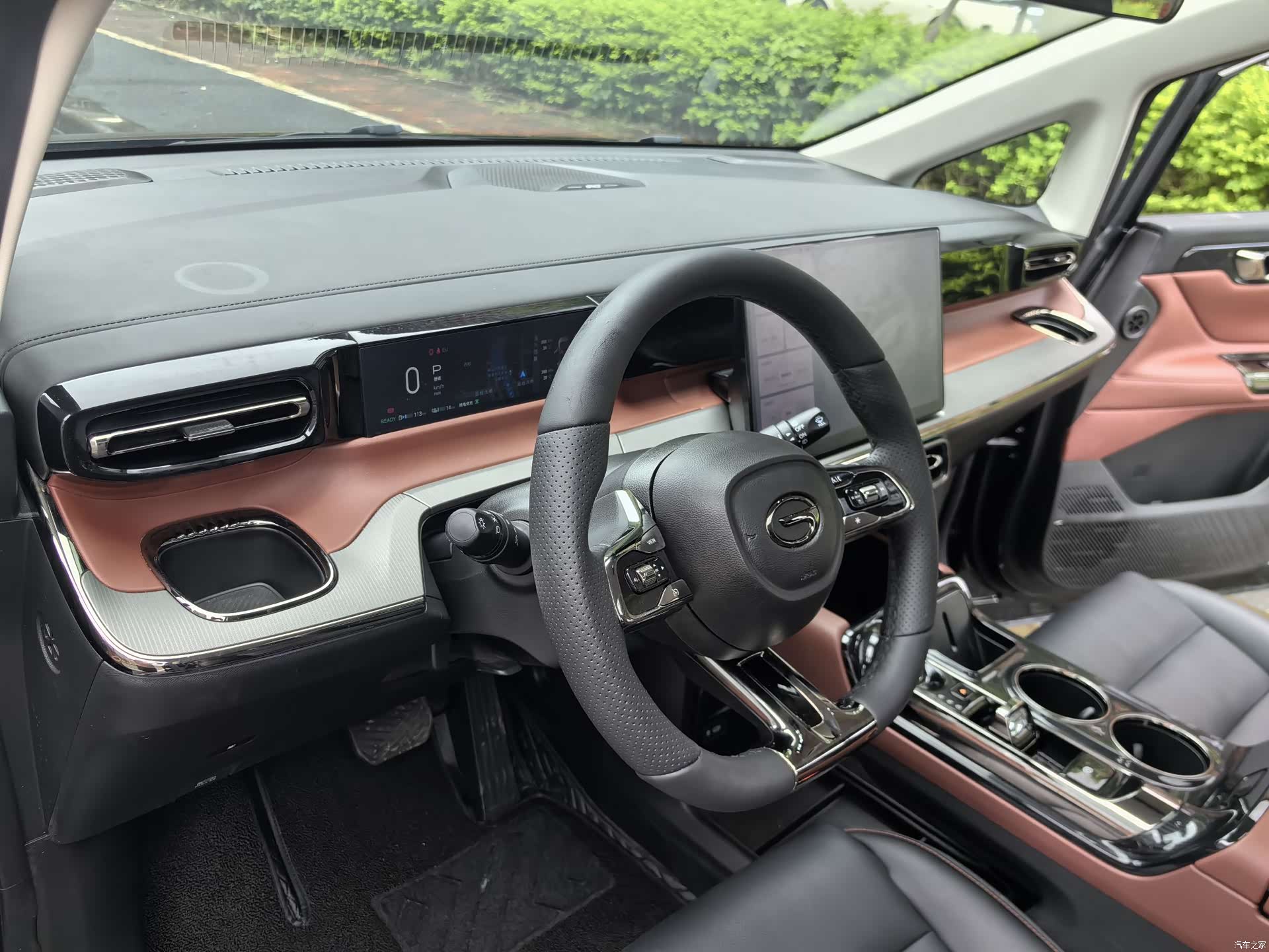 Trumpchi E8, 2025 16