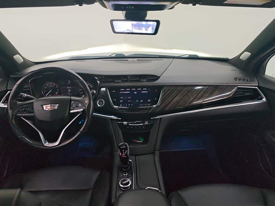 Cadillac XT6