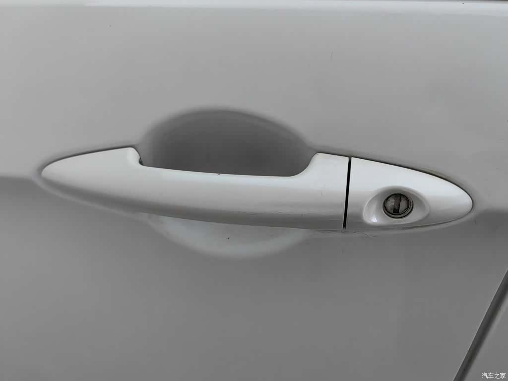 DongFeng AX3, 2016 18