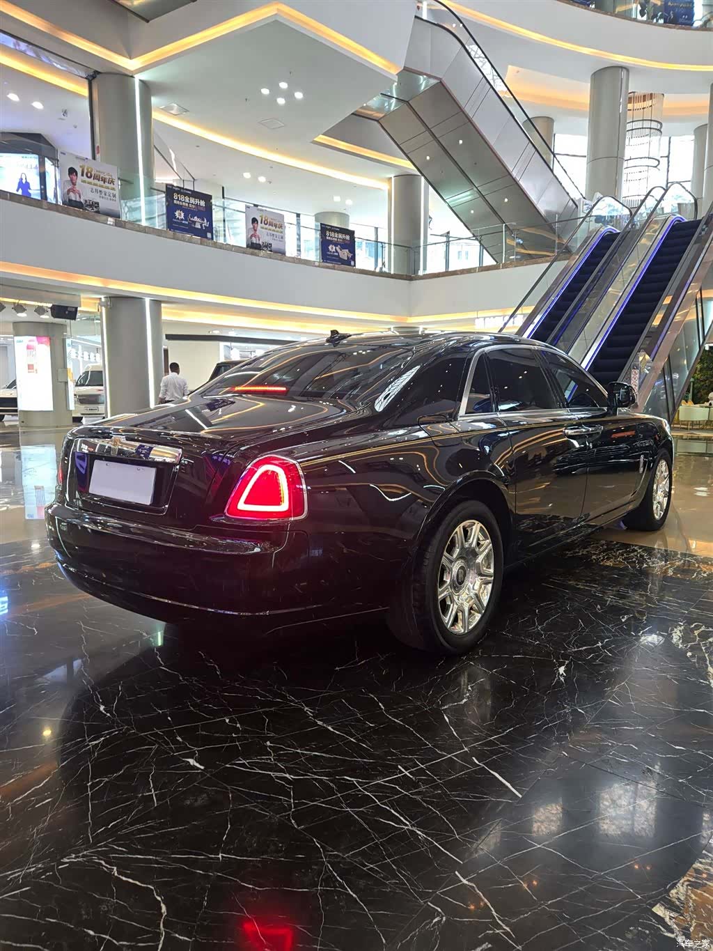 Rolls-Royce Ghost, 2011 2