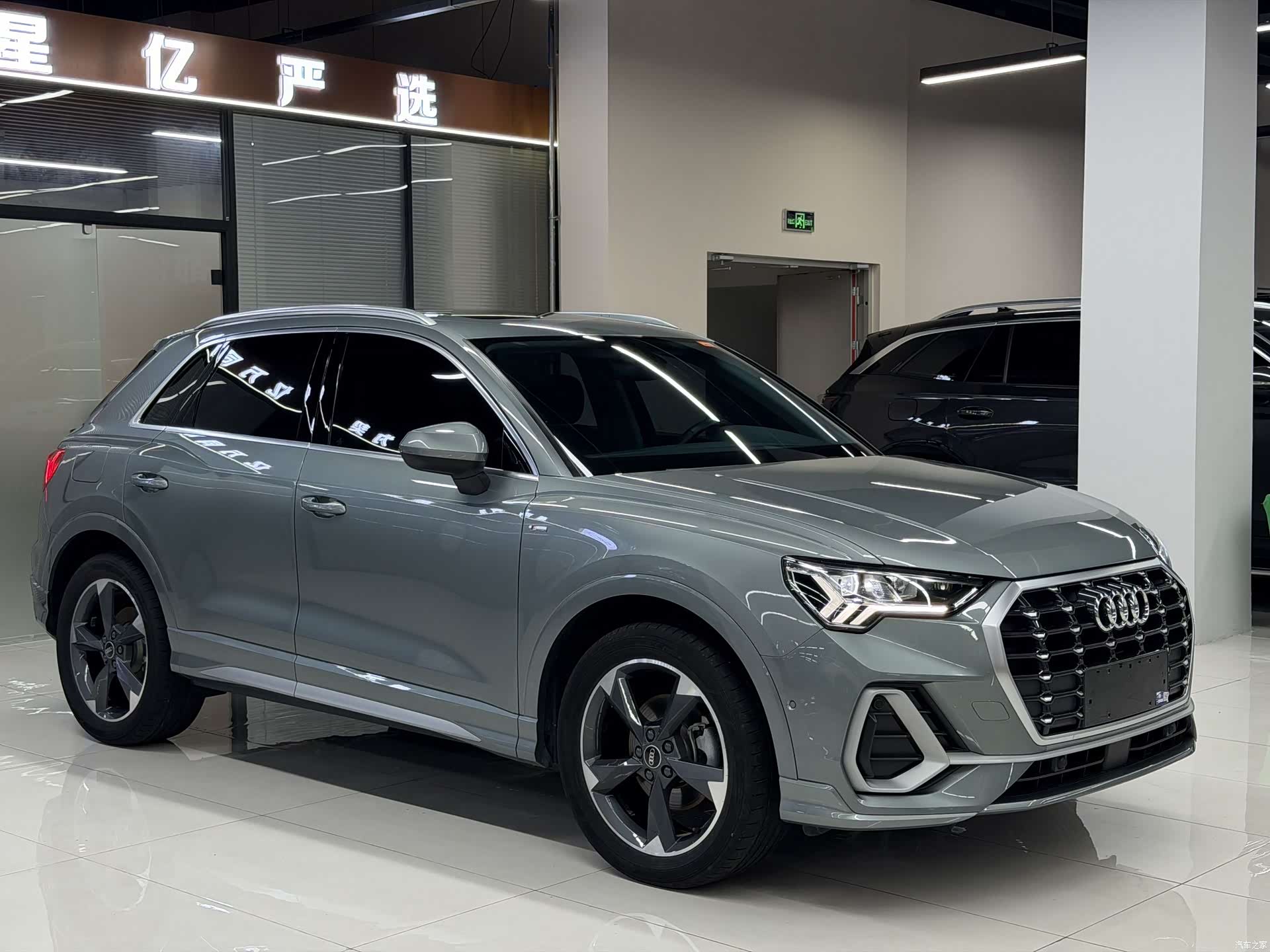 Audi Q3, 2022 3