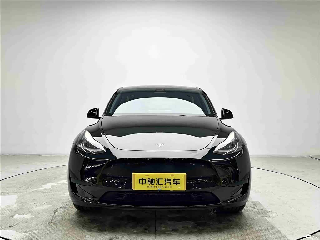 Tesla Model Y, 2023 2