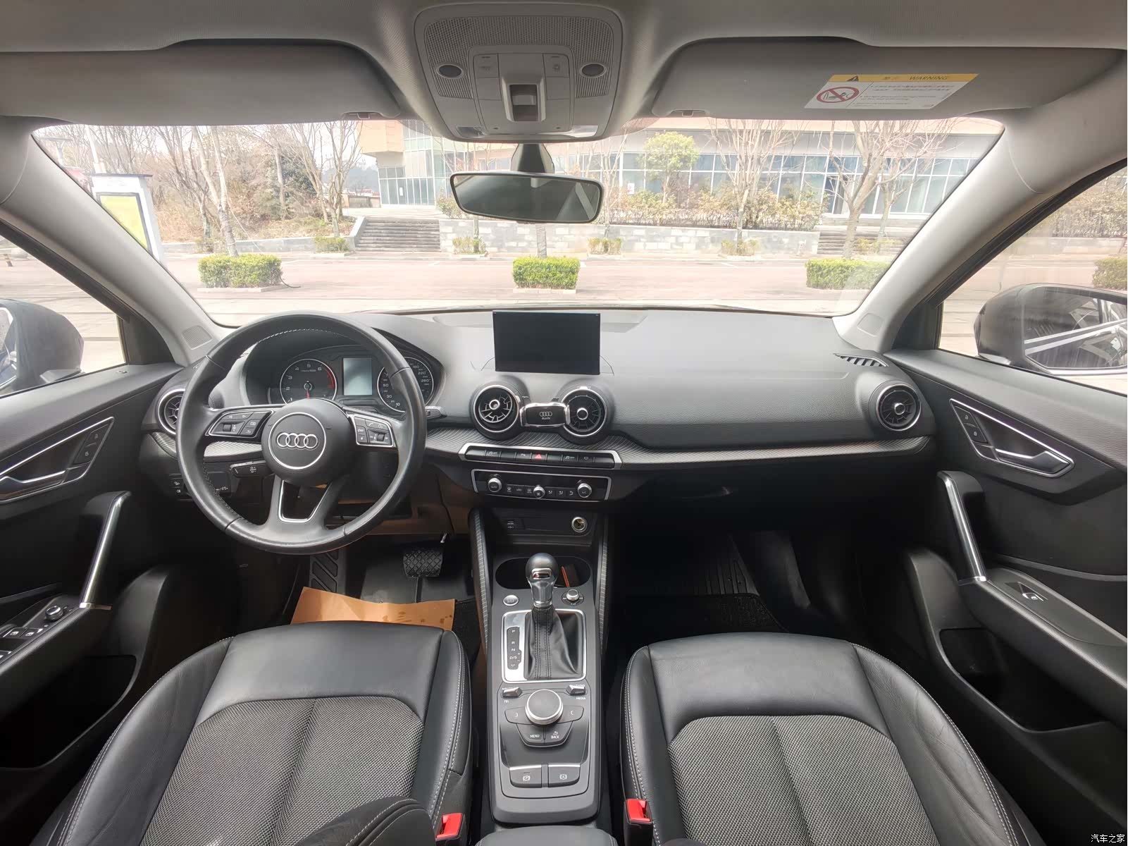 Audi Q2L, 2021 все фото