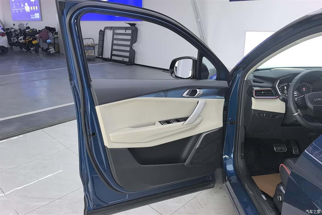 Lynk & Co 02, 2022 7