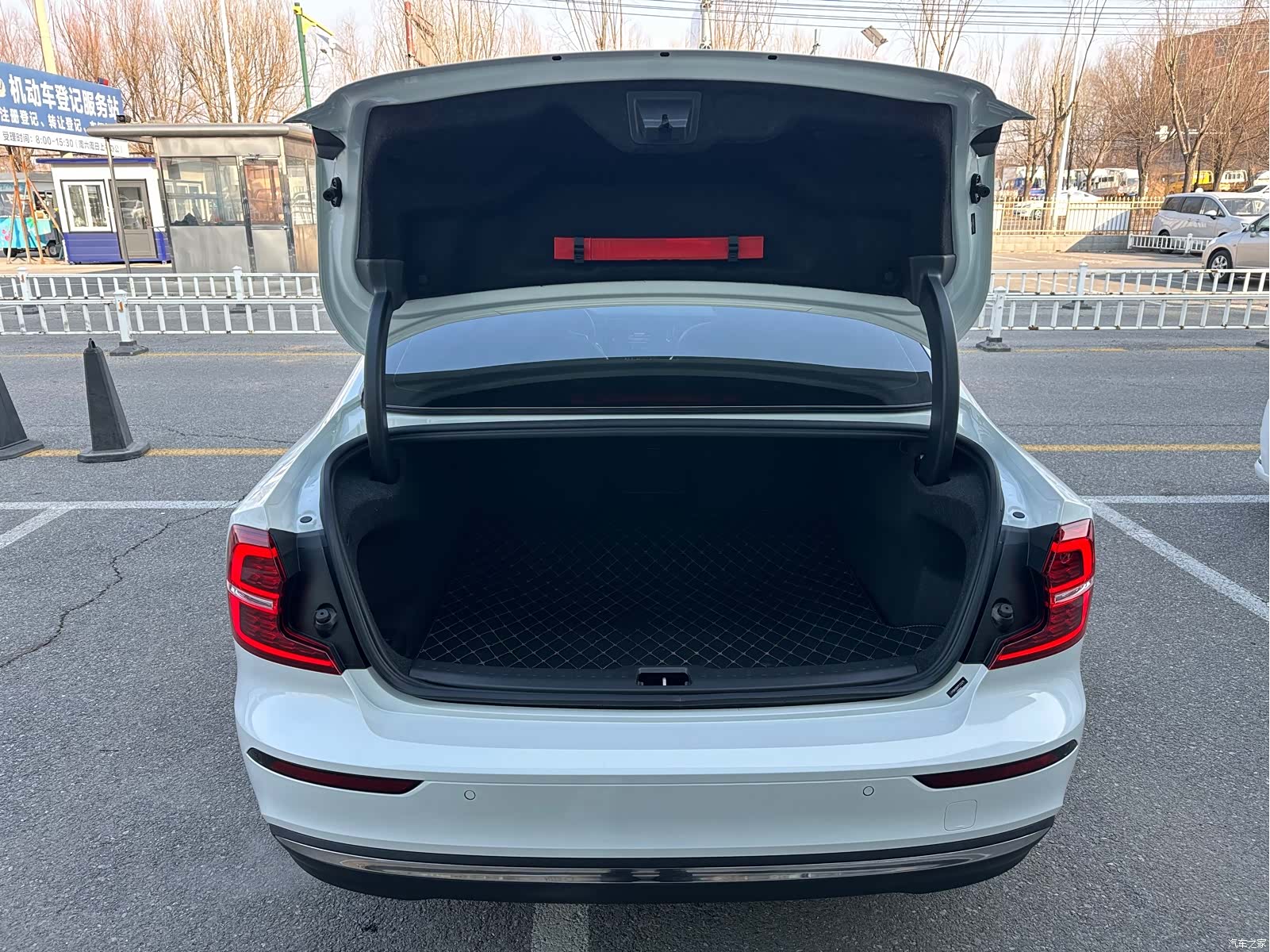 Volvo S60, 2023 20