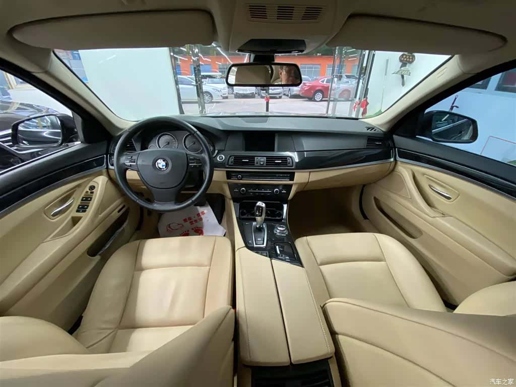 BMW 5 Series, 2011 8