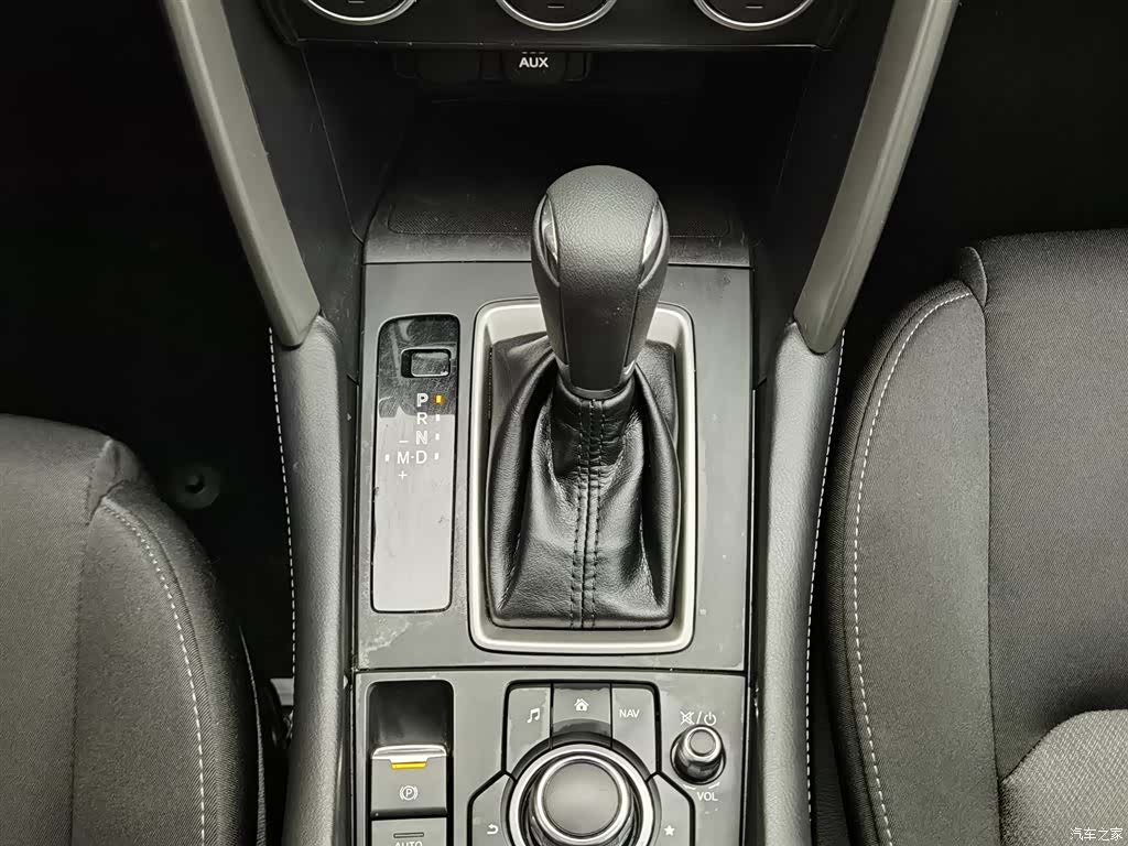 Mazda CX-4, 2019 13