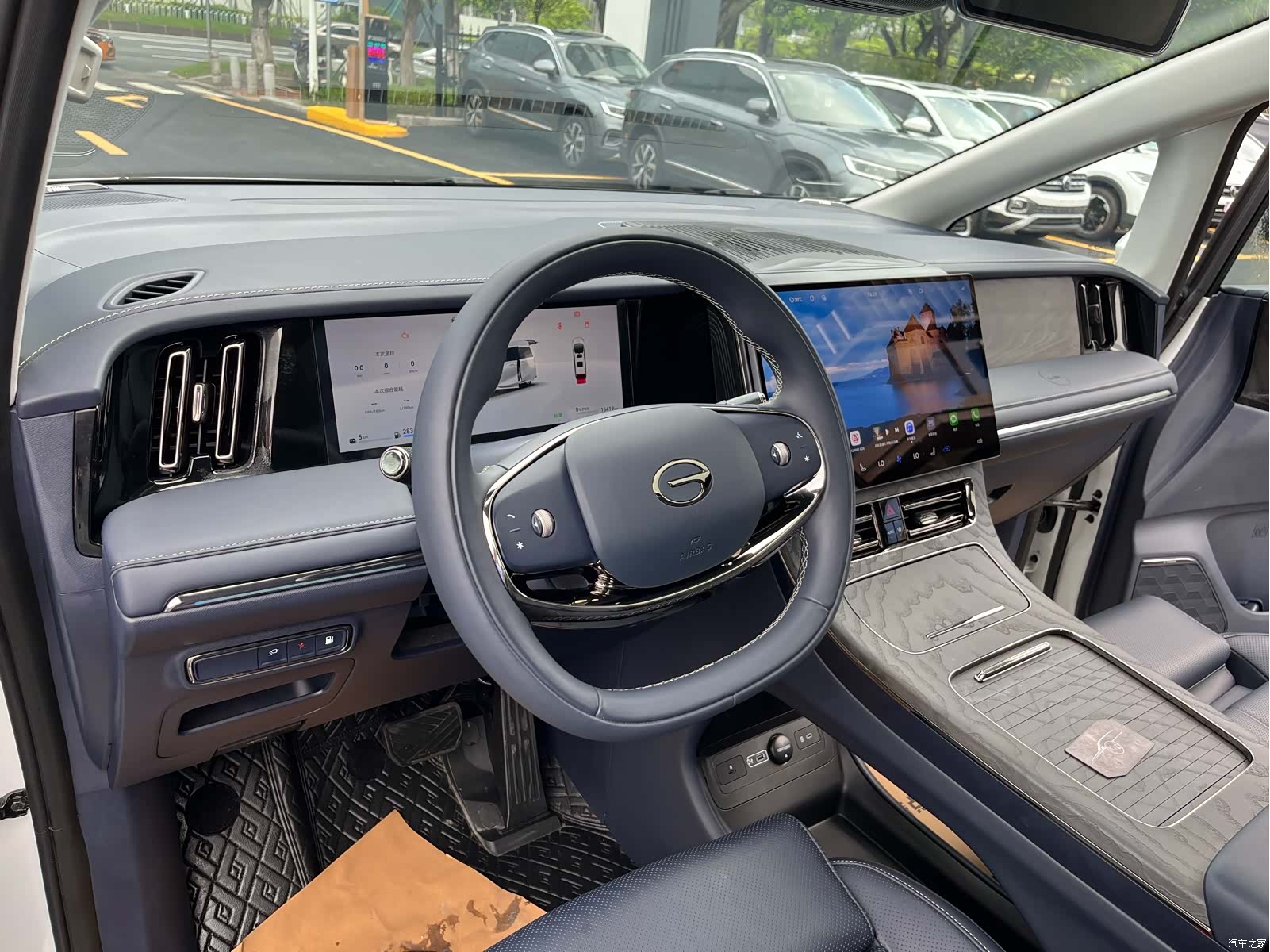 Trumpchi M8, 2025 9