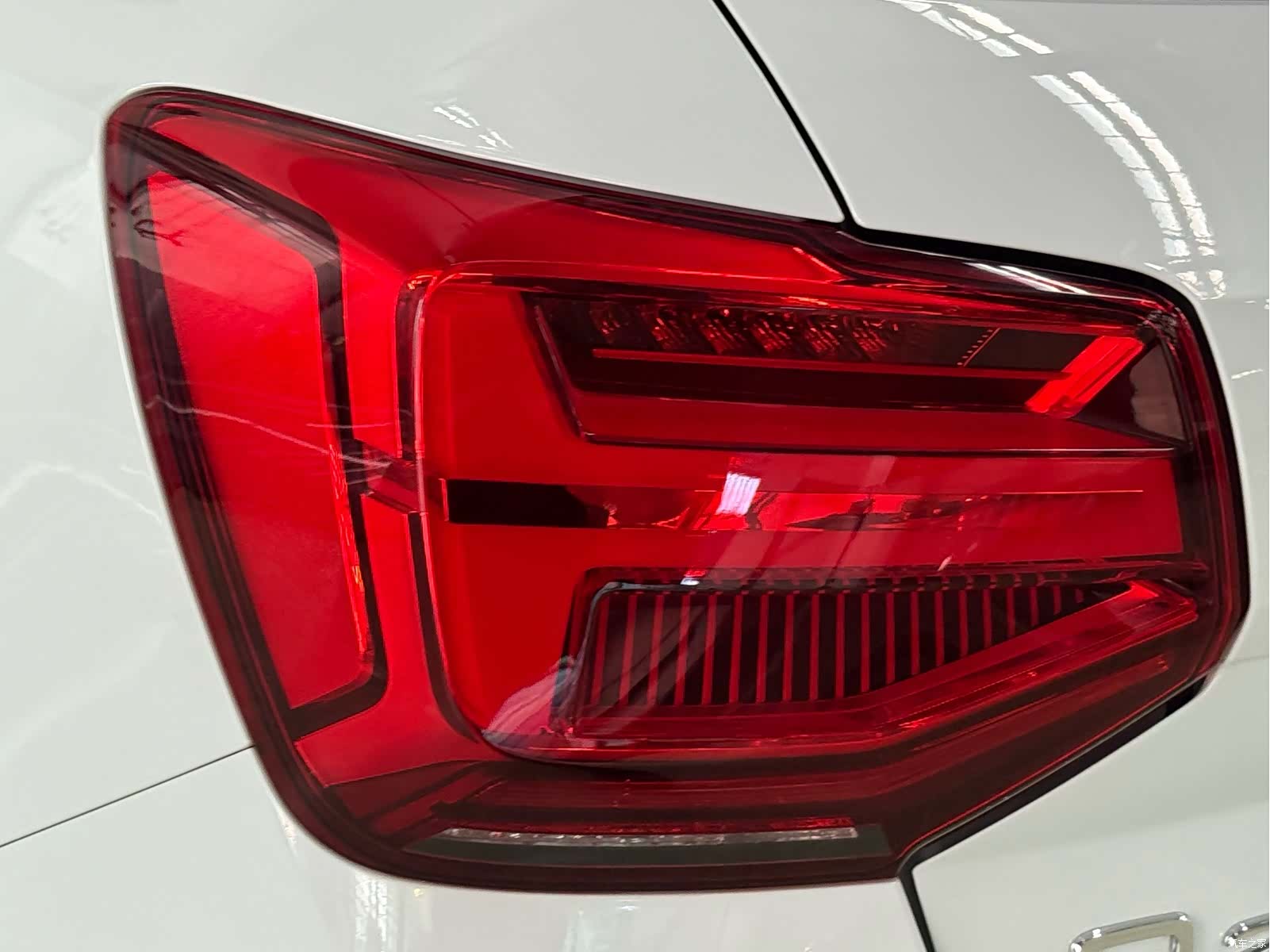 Audi Q2L, 2024 11
