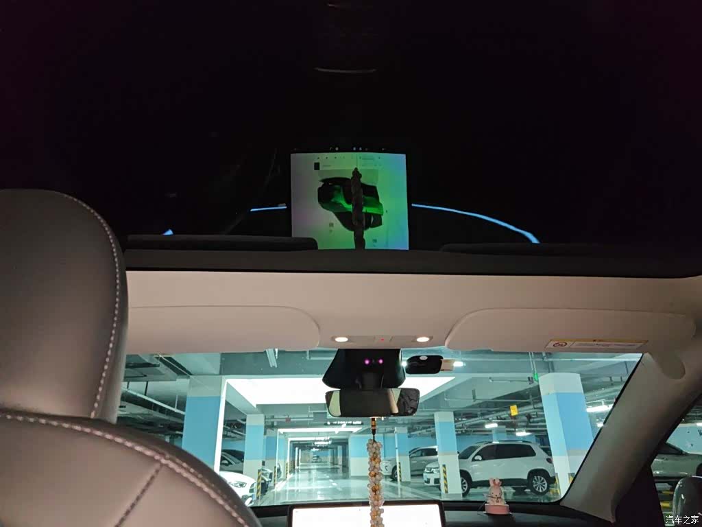 Tesla Model Y, 2024 9