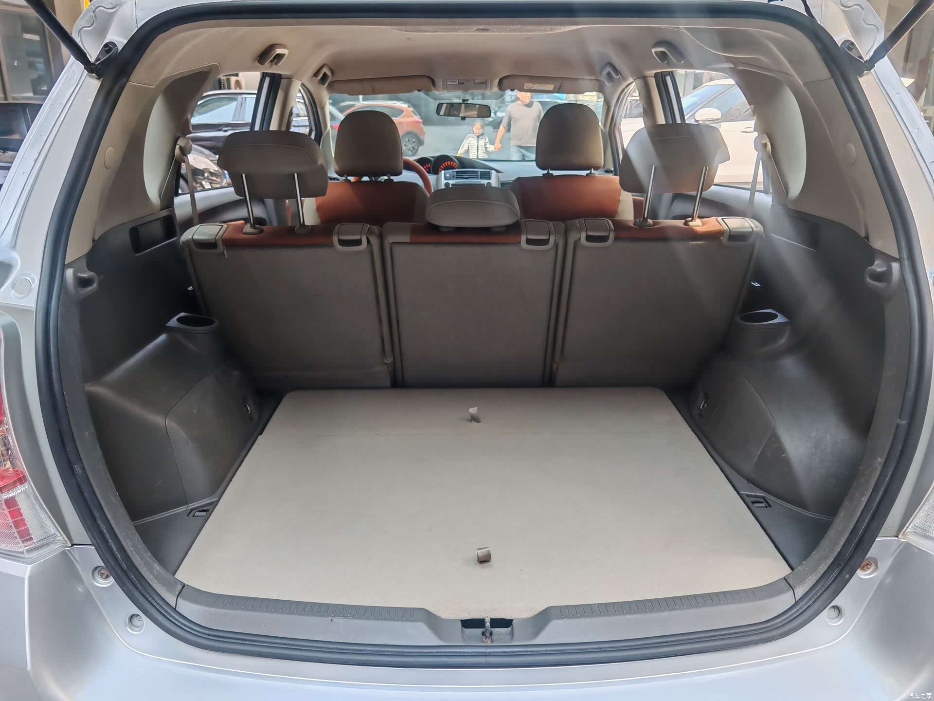 Toyota 160E, 2011 13