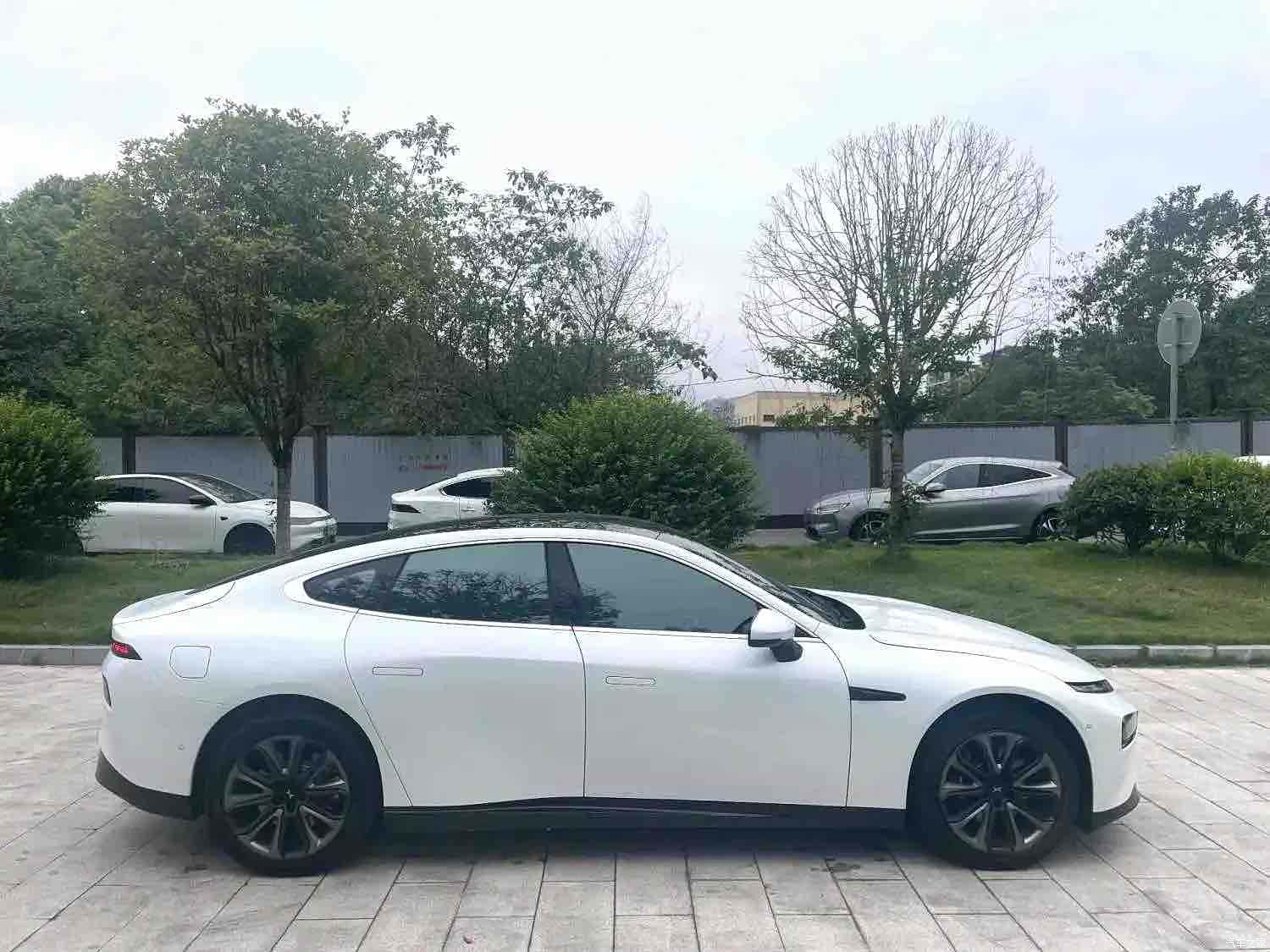 Xpeng P7, 2022 9