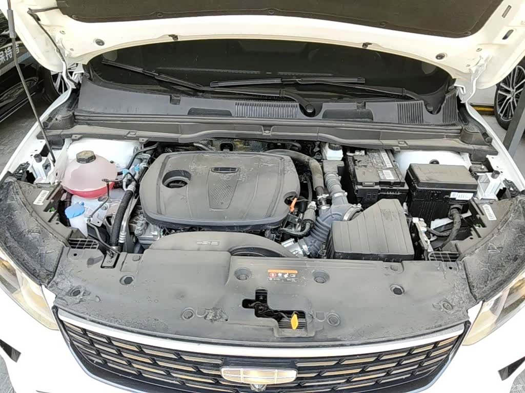 Geely Coolray, 2025 20