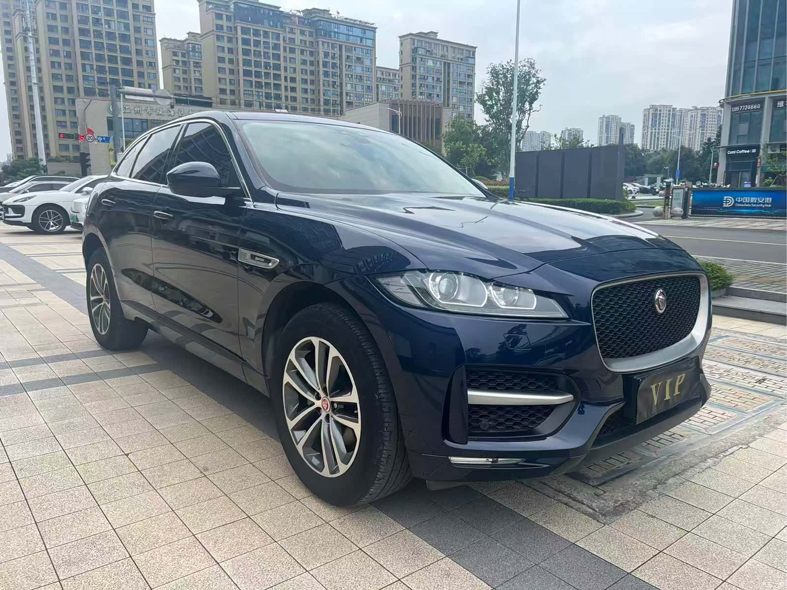 Jaguar F-PACE, 2018 3