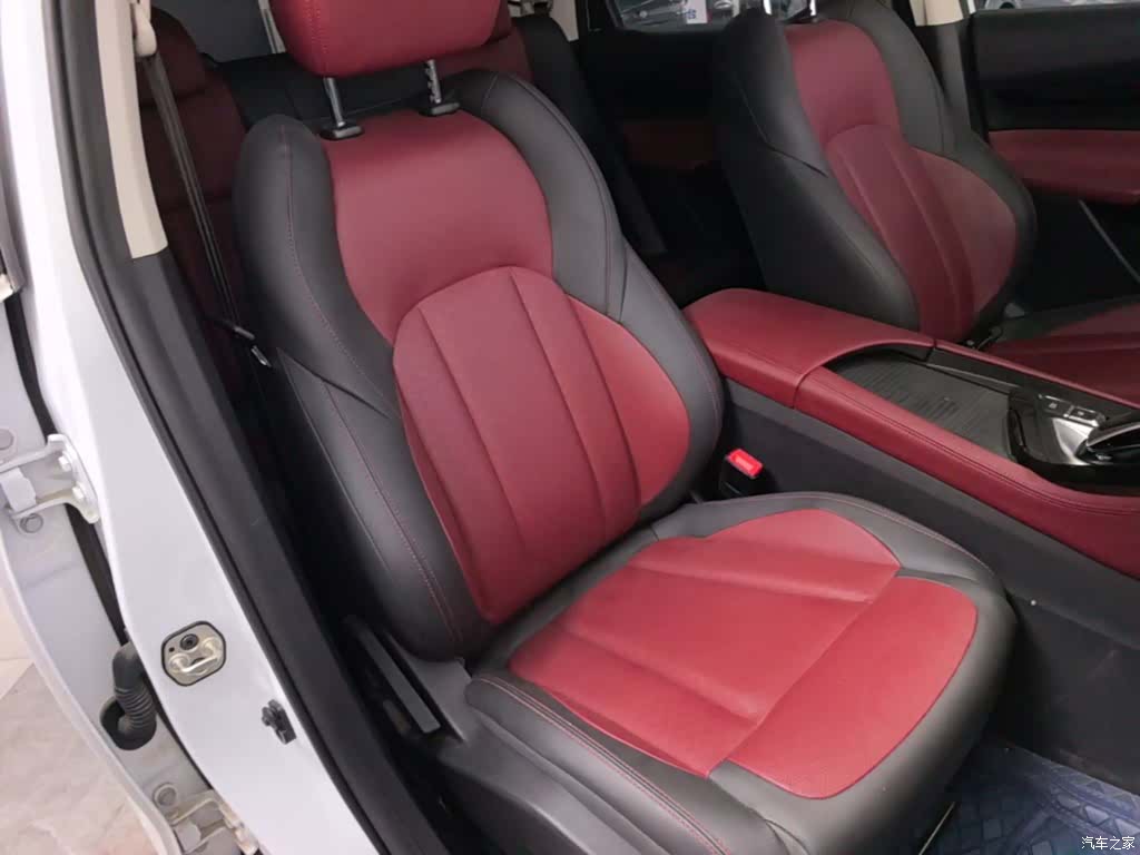 DongFeng AX7, 2025 25