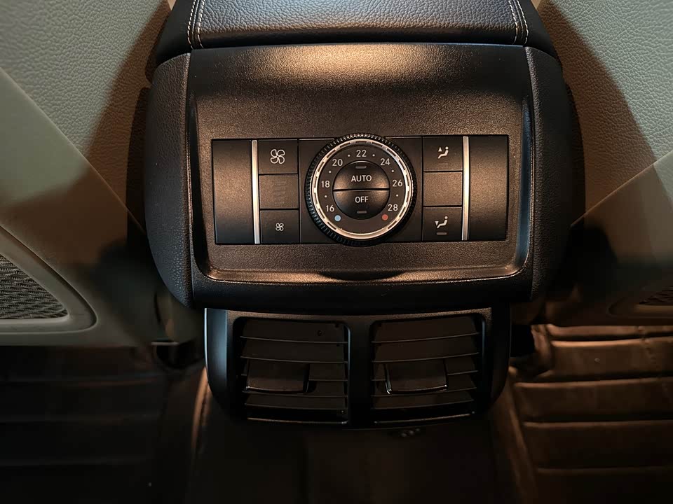 Mercedes-Benz R-class