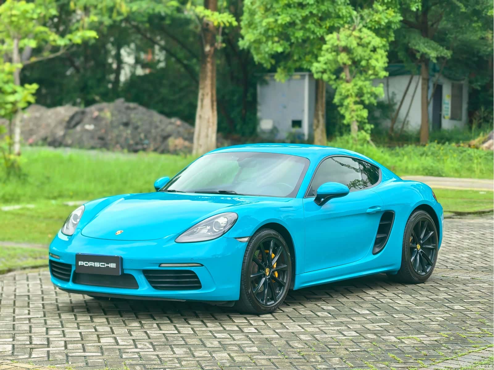 Porsche Cayman, 2017 1