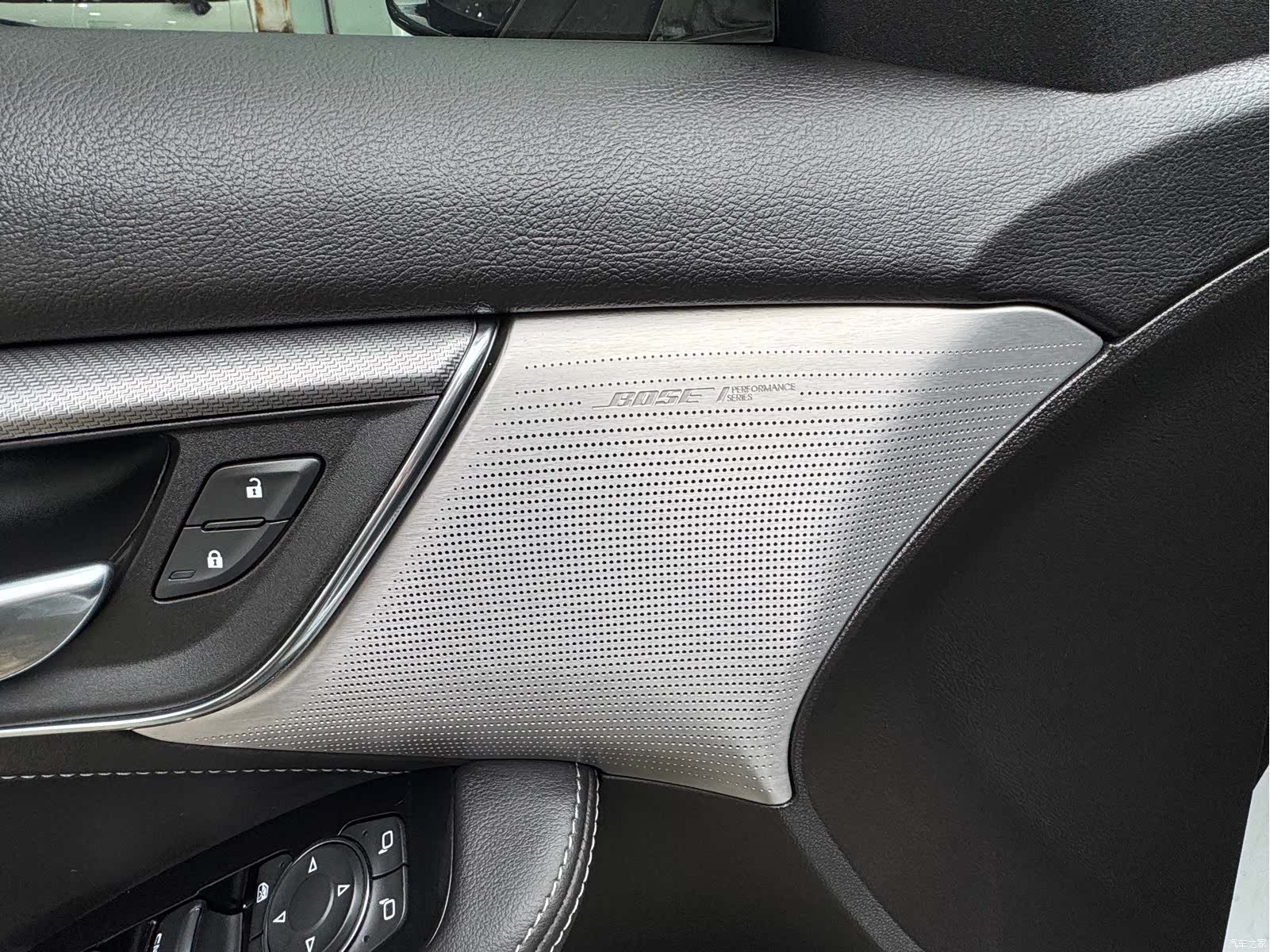 Cadillac CT5, 2022 все фото