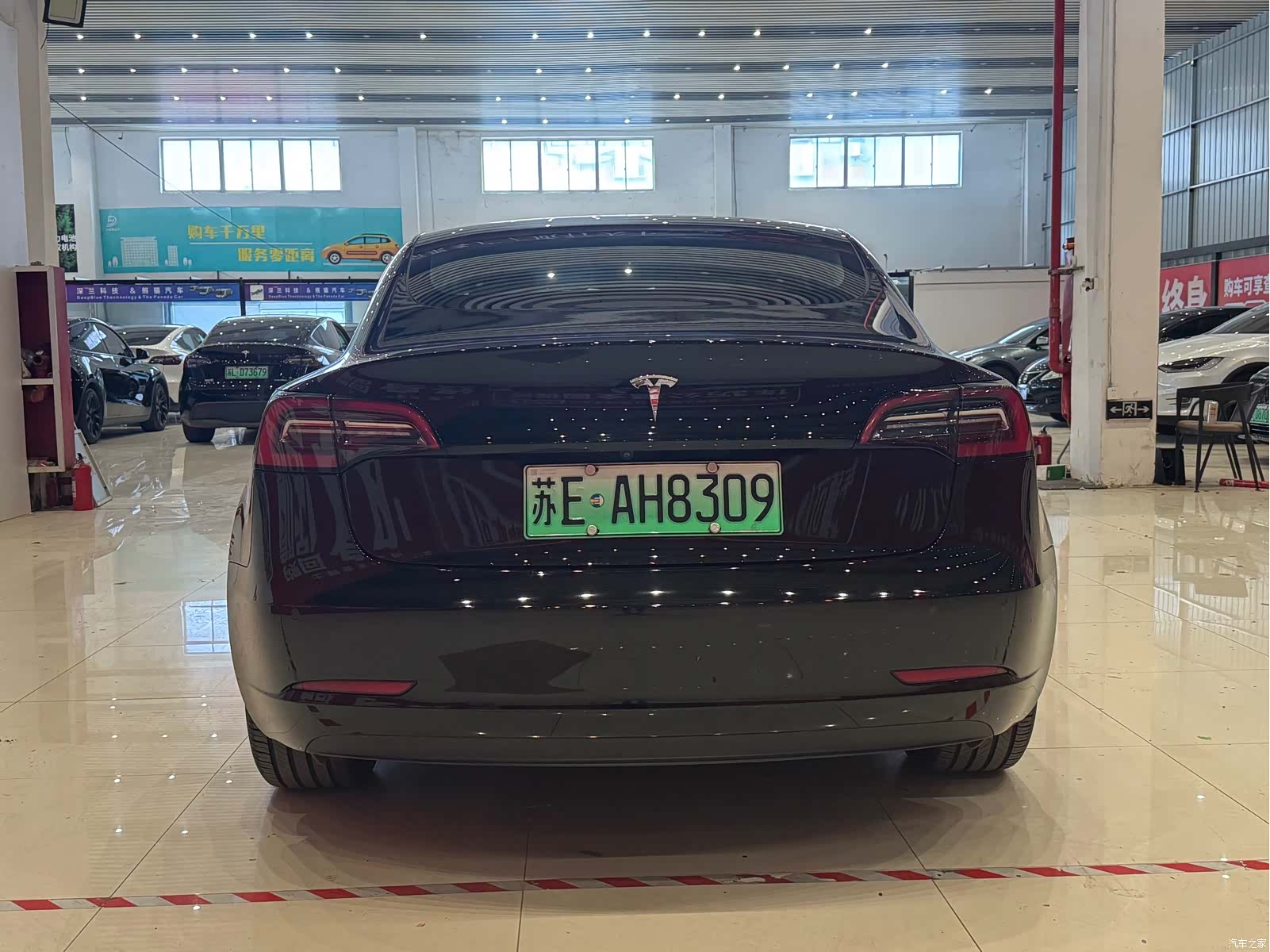 Tesla Model 3, 2023 все фото